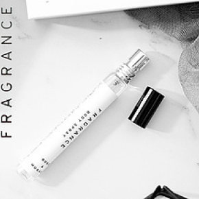 日系香水产品摆拍